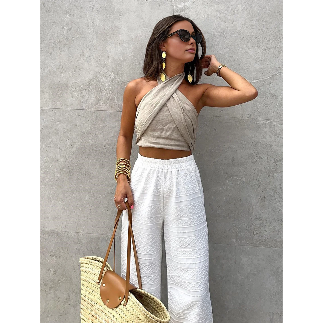 Women Solid Crisscross Halter Neck Sleeveless Crop Top