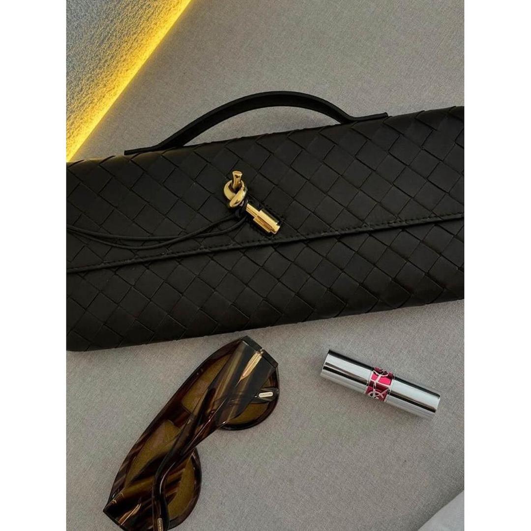 Women Handbag Woven Texture Flap Closure
